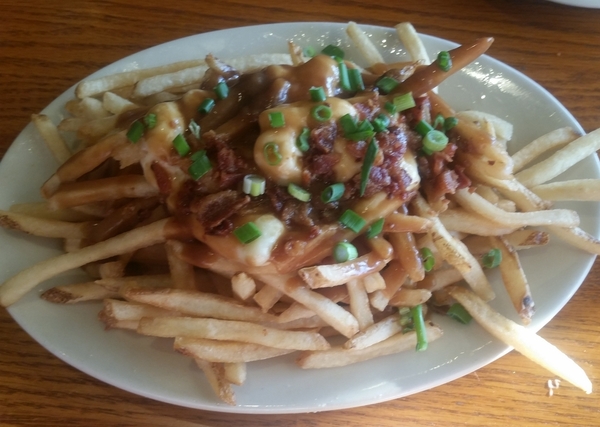 A plate of poutine