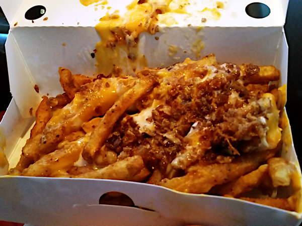 Sloppy cheese fries