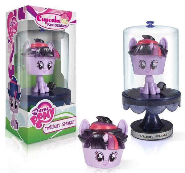 Twilight Sparkle with a cupcake shaped head